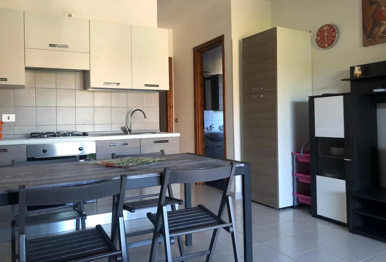 Teodor House Apartman San Teodoro