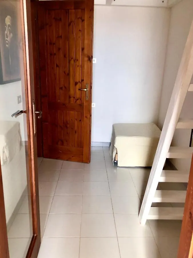 Teodor House Apartman San Teodoro